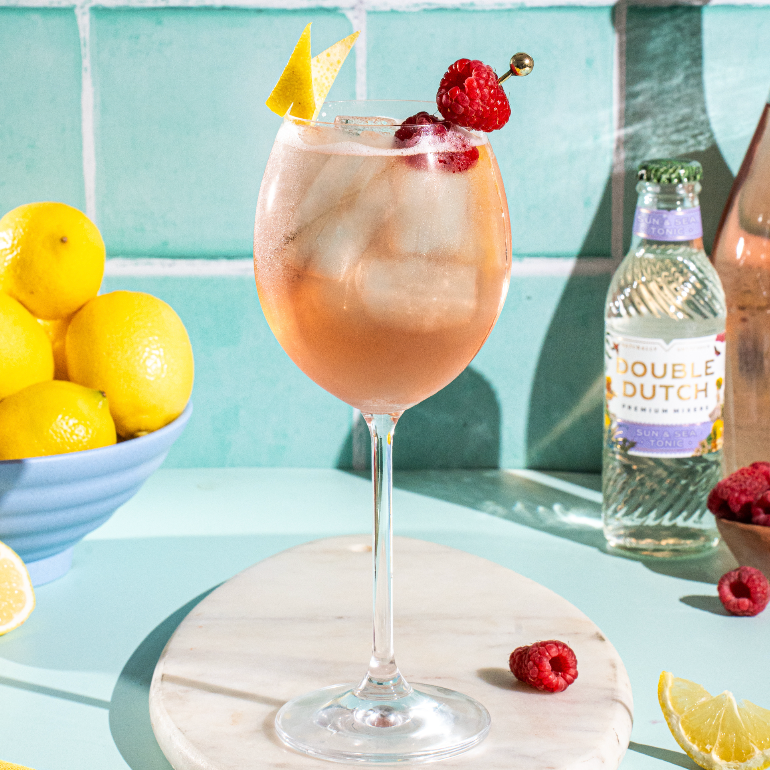 SUN & SEA TONIC WATER